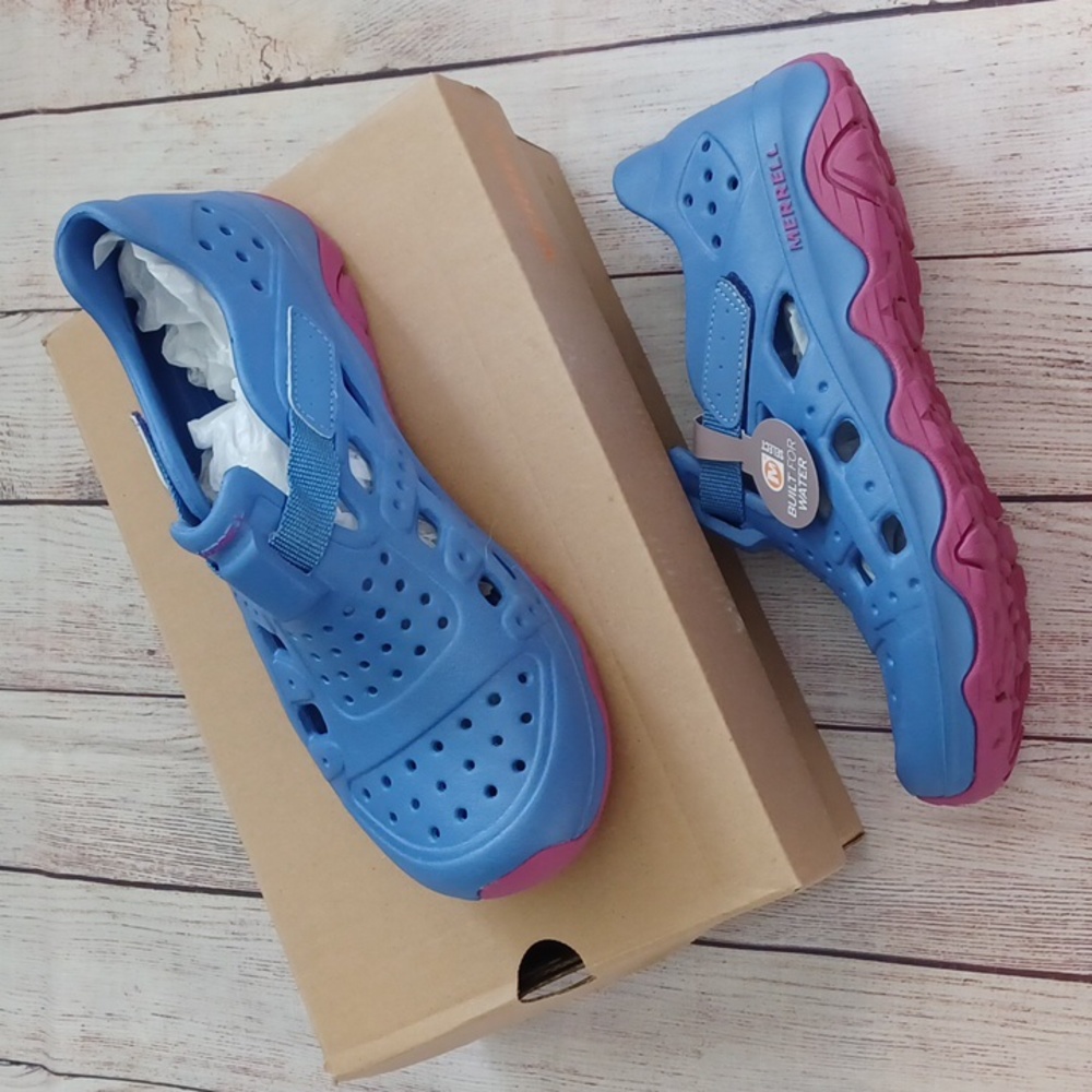 Merrell hydro canyon blue/berry water shoes. Girls size 6.